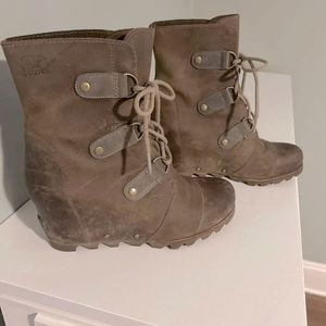 Sorel Joan of Arctic grey wedge boots